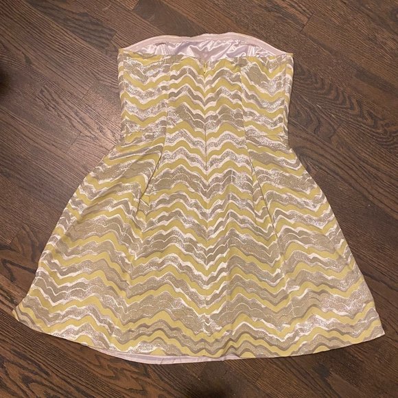 Lilly Pulitzer Sherry Starfruit Strapless Dress Shimmer Chevron Squiggle, Size 6 - Picture 4 of 9